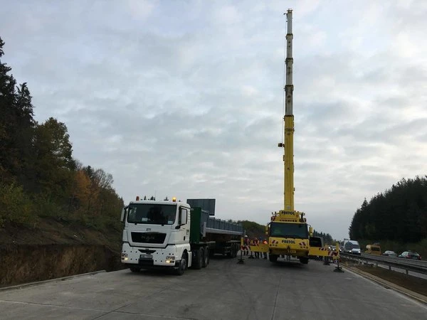 Installation of a signal board on D1