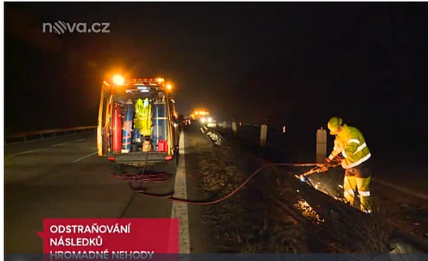 No sign of mass traffic accident on motorway