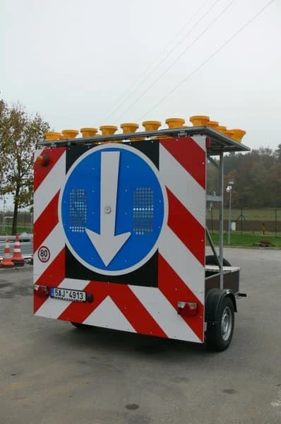 Production and sale of signalling trailers