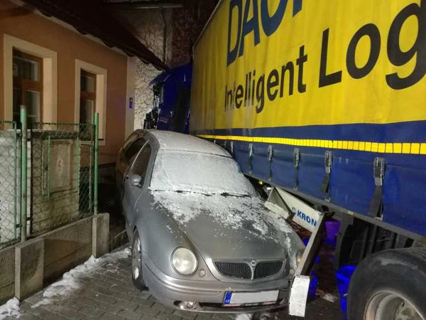  A terrible accident was a simple routine for the PRETOL towing service